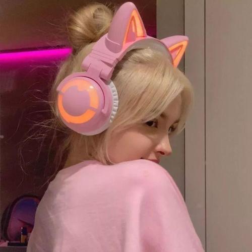 Achylucky#829325853#4290