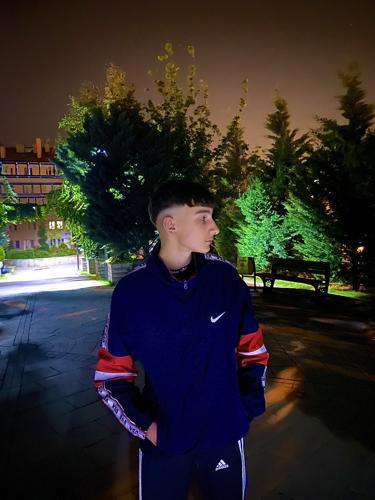 YouReLeguniPiuwQ202Hd