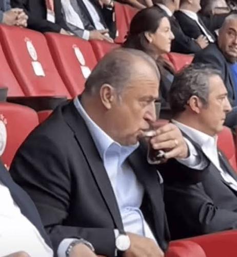 Yuvarlak Masa Şövalyeleri